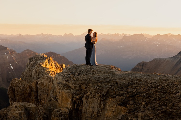 banff-hiking-engagement-photos-jpg-2026656