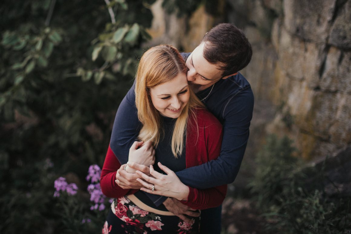 maggie-shaun-rattlesnake-point-engagement-photos-37-4206925