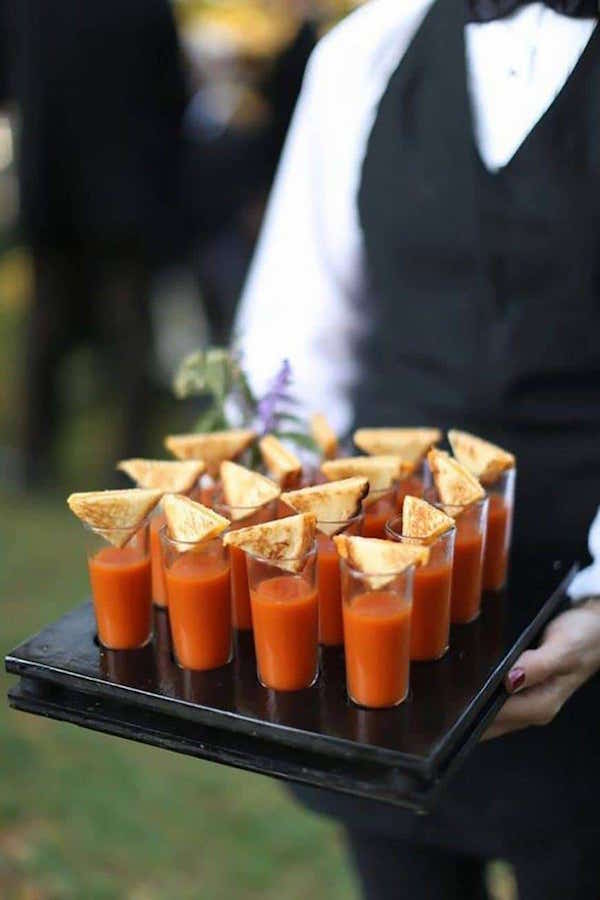 grilled-cheese-and-tomato-soup-shots-wedding-hors-doeuvres-5565669